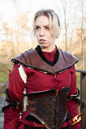 Noble Leather Gorget-GoblinSmith