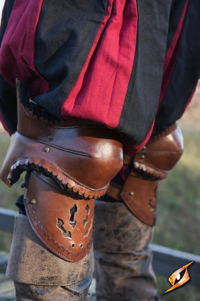 Noble Leather Poleyns-GoblinSmith