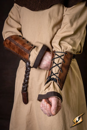 Bracers Squire - Faux Leather-GoblinSmith