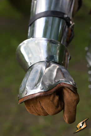 Hourglass Demi Gauntlets-GoblinSmith