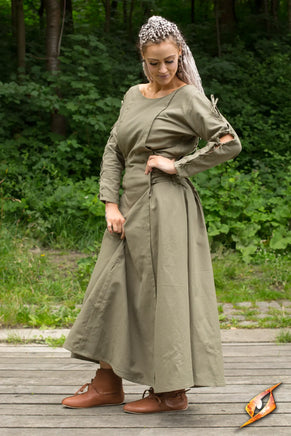 Priestess Dress-GoblinSmith
