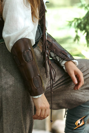Pathfinder Leather Bracers-GoblinSmith