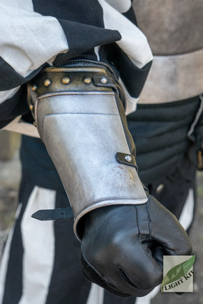 Knightly Bracers-GoblinSmith