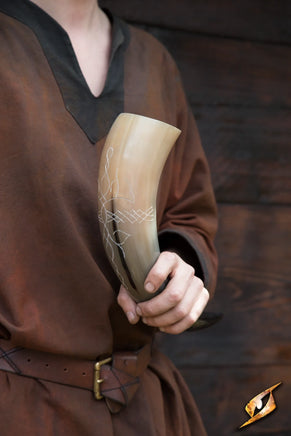 Druid drinking horn 16.9 fl oz with Stand-GoblinSmith