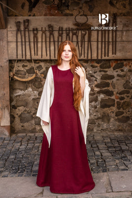 Wool Surcot Albrun Red-GoblinSmith