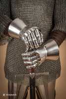 Hourglass Gauntlets 1350-1410 1,6mm Polished-GoblinSmith
