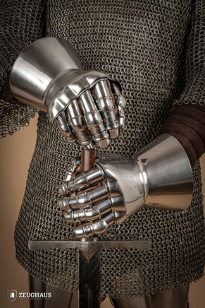 Hourglass Gauntlets 1350-1410 1,6mm Polished-GoblinSmith