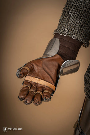 Hourglass Gauntlets 1350-1410 1,6mm Polished-GoblinSmith