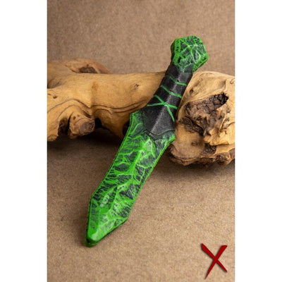 Poison Throwing Knife-GoblinSmith